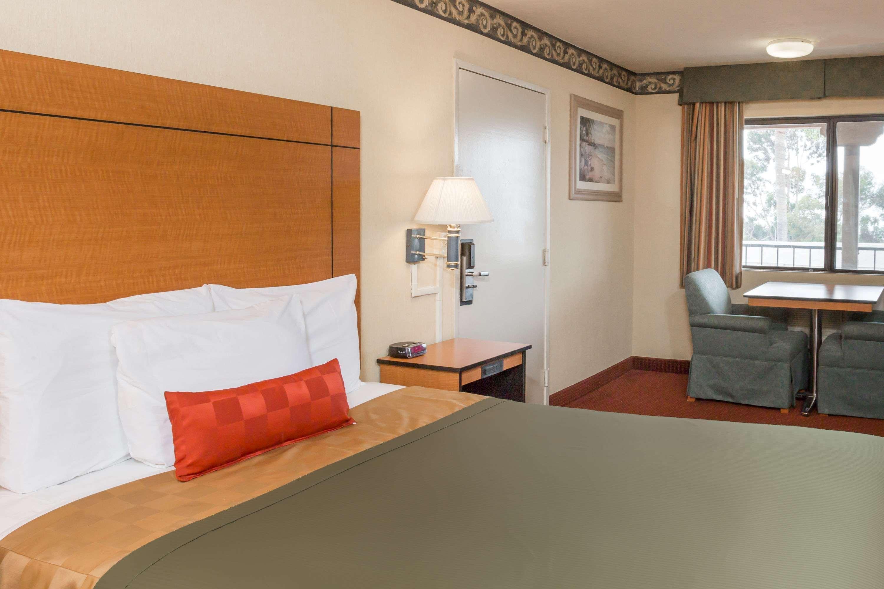 Travelodge by Wyndham San Clemente Beach Buitenkant foto