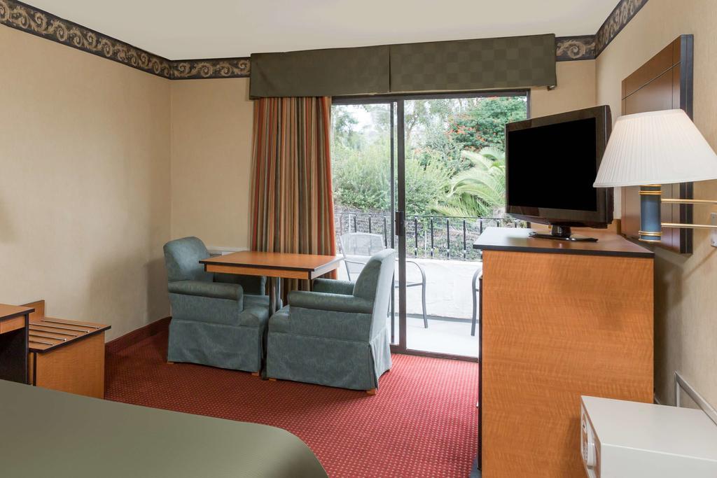 Travelodge by Wyndham San Clemente Beach Buitenkant foto