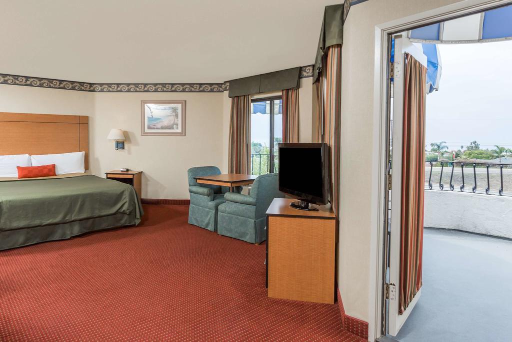 Travelodge by Wyndham San Clemente Beach Buitenkant foto